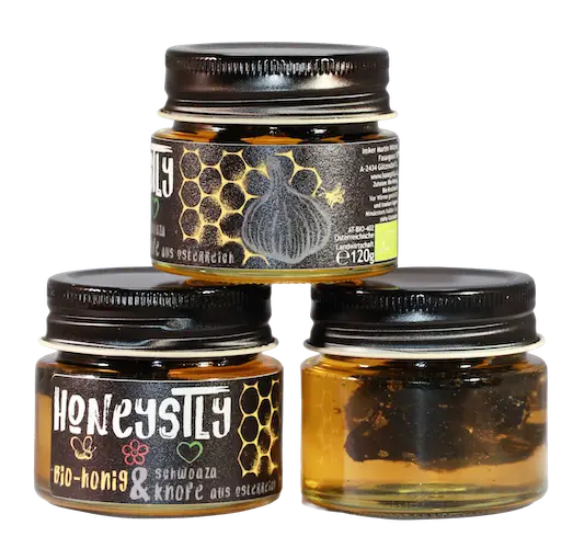 Honeystly 2026 Honig Knofe Schwoaz 3 500px high Honeystly 2026 Honig Knofe Schwoaz 3 500px high